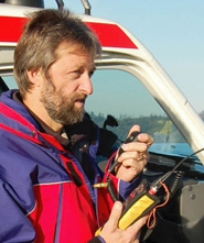Inbetriebnahme von Funkgeräten durch die Bergwacht Freiburg im Breisgau.